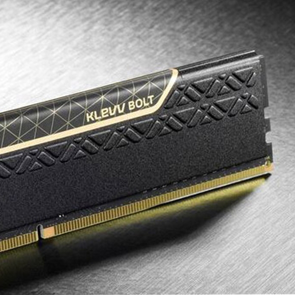 رم کامپیوتر DDR4 تک کاناله 2400 مگاهرتز مدل KLEVV BOLT ظرفیت 16 گیگابایت